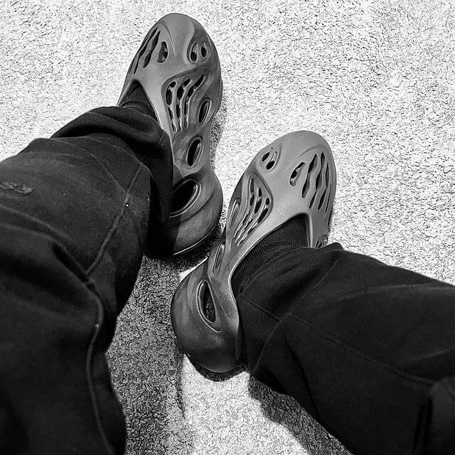 Оригинал Adidas YEEZY FOAM Runner Onyx - HP8739 - YEEZYBOOST