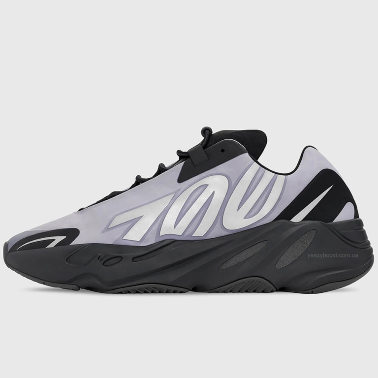 YEEZY BOOST 700 MNVN